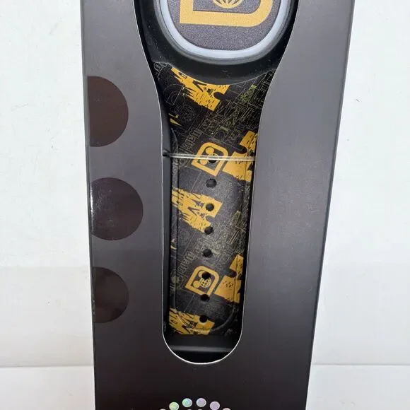 New Walt Disney World Cinderella Castle Black & Gold MagicBand+ New Magicband ! - Picture 10 of 11